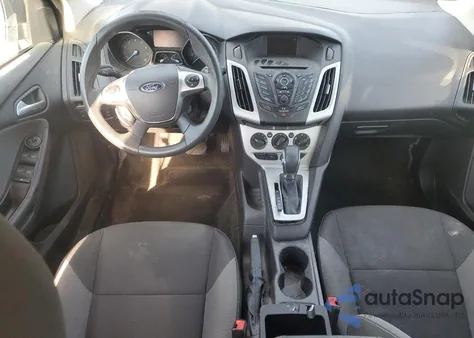 2014 Ford Focus Se z USA, uszkodzony, nr VIN 1FADP3K24EL177529